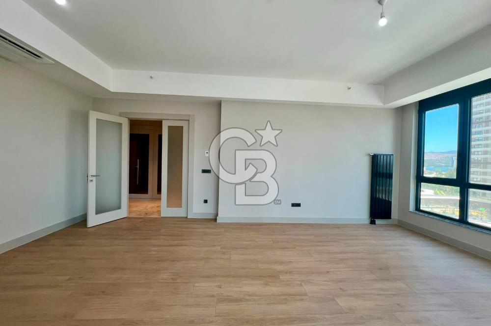Evora İzmir'de 3+1 Ebeveyn Banyolu Kapalı Mutfak Kiralık Daire