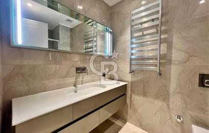 Evora İzmir'de 3+1 Ebeveyn Banyolu Kapalı Mutfak Kiralık Daire