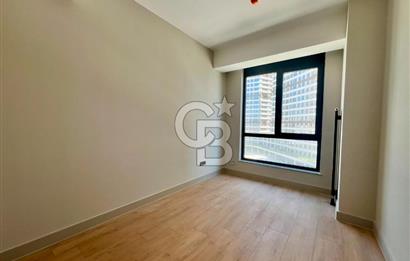 Evora İzmir'de 3+1 Ebeveyn Banyolu Kapalı Mutfak Kiralık Daire