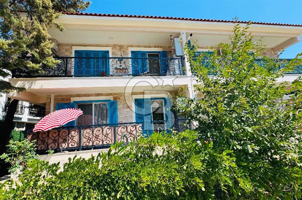 Foça Bağarası Rüzgar Evlerinde Kiralık Bahçe Katı 2+1 Daire
