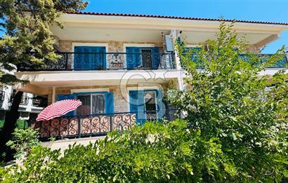 Foça Bağarası Rüzgar Evlerinde Kiralık Bahçe Katı 2+1 Daire