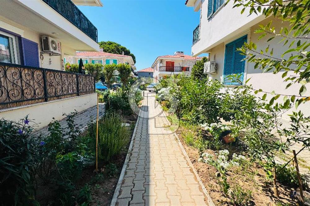 Foça Bağarası Rüzgar Evlerinde Kiralık Bahçe Katı 2+1 Daire