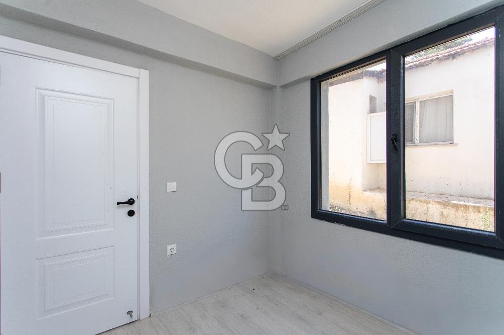Foça Bağarası Kazım Dirik Mah. Satılık 4+1 Bahçeli Dubleks