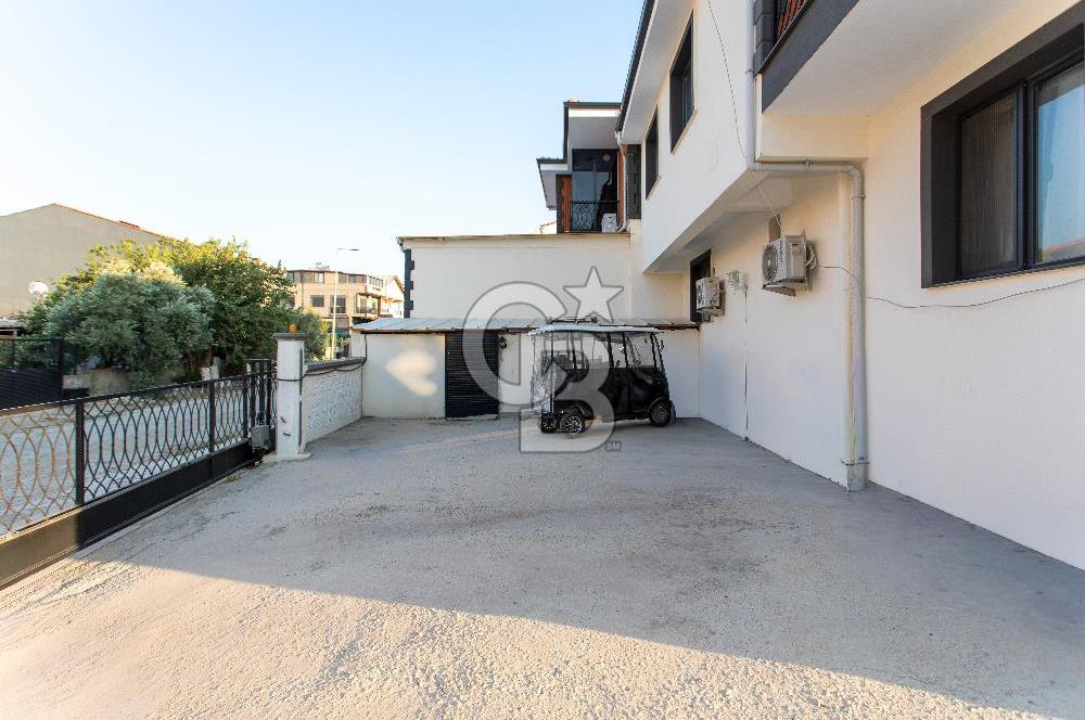 Foça Yenibağarası Mah. Ana Cadde Üzeri Satılık Komple Yeni Bina