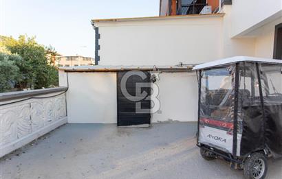 Foça Yenibağarası Mah. Ana Cadde Üzeri Satılık Komple Yeni Bina
