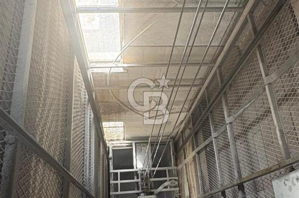 İvedik OSB'de 1600m² Satılık 3 Katlı Bina (Kiracılı)