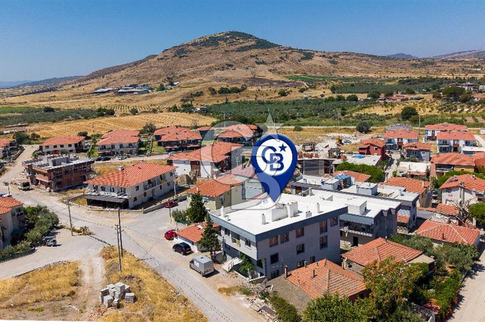 Foça Bağarası Kazım Dirik Mah. Satılık 4+1 Bahçeli Dubleks