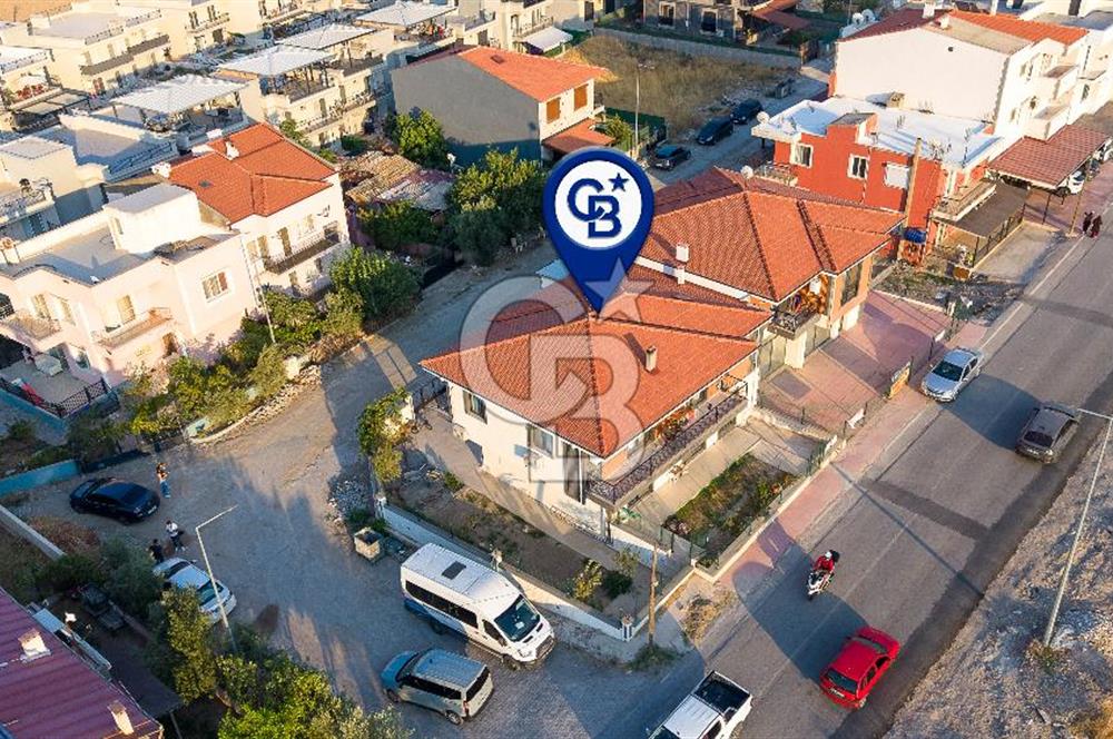 Foça Yenibağarası Mah. Ana Cadde Üzeri Satılık Komple Yeni Bina