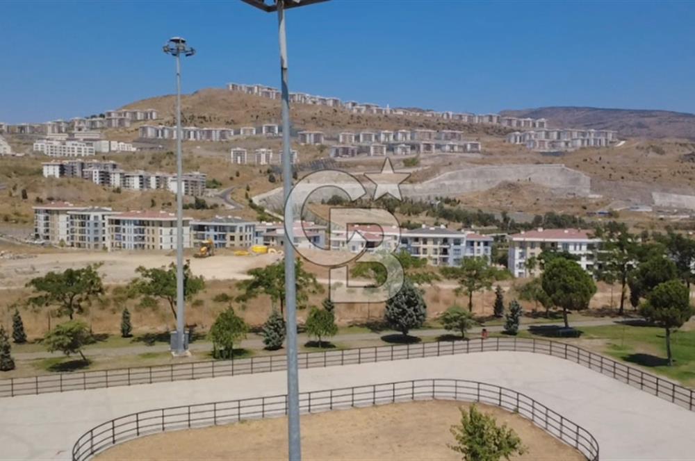 MERKEZİ KONUMDA KOMPLE SATILIK DÜKKAN VE 2+1 EV