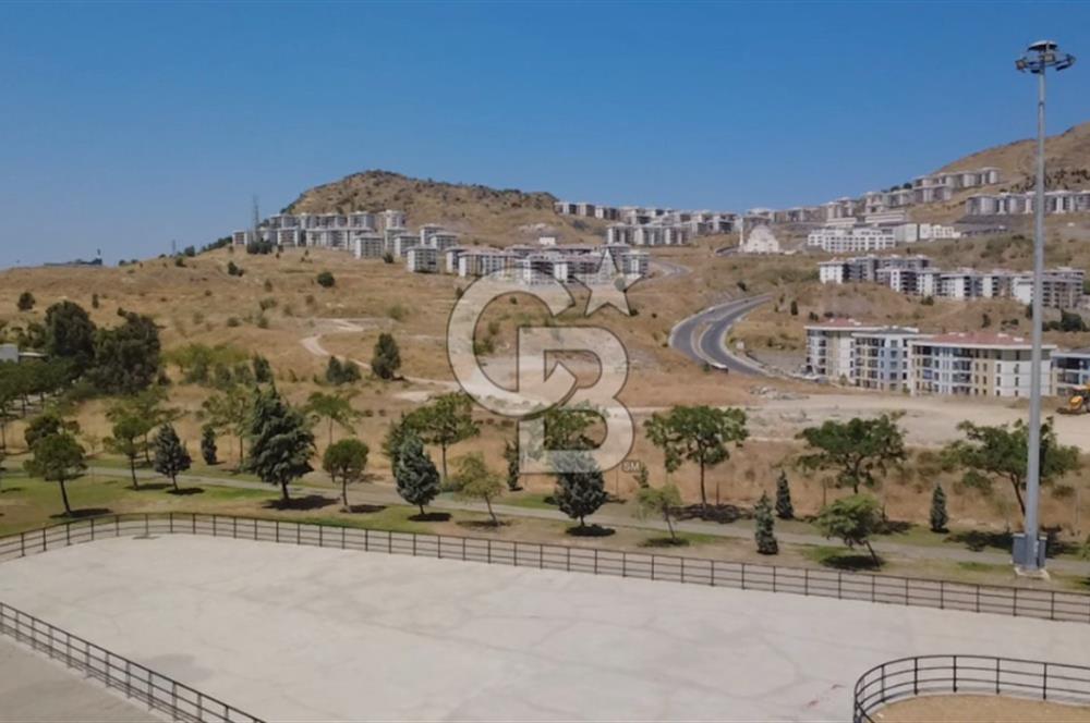 MERKEZİ KONUMDA KOMPLE SATILIK DÜKKAN VE 2+1 EV