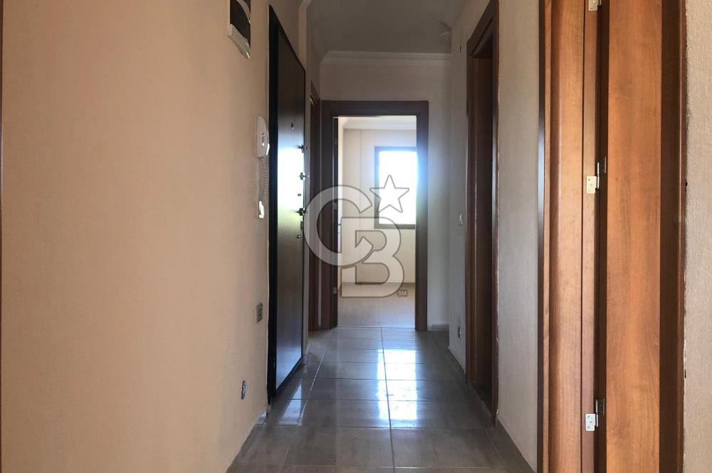 Foça Bağarası Ana Cadde Üzerinde Kiralık 3+1 Daire