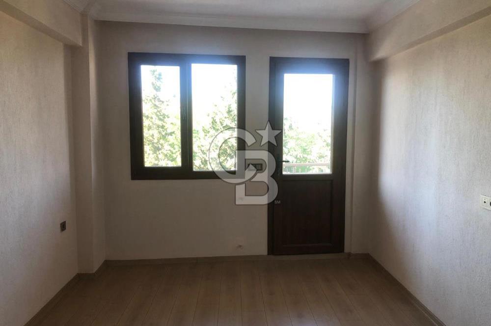 Foça Bağarası Ana Cadde Üzerinde Kiralık 3+1 Daire