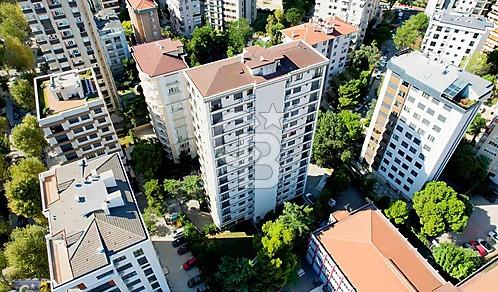 SUADİYE BAĞDAT CAD. VE MARMARAYA ÇOK YAKIN GENÇ BİNA SATILIK 3+1