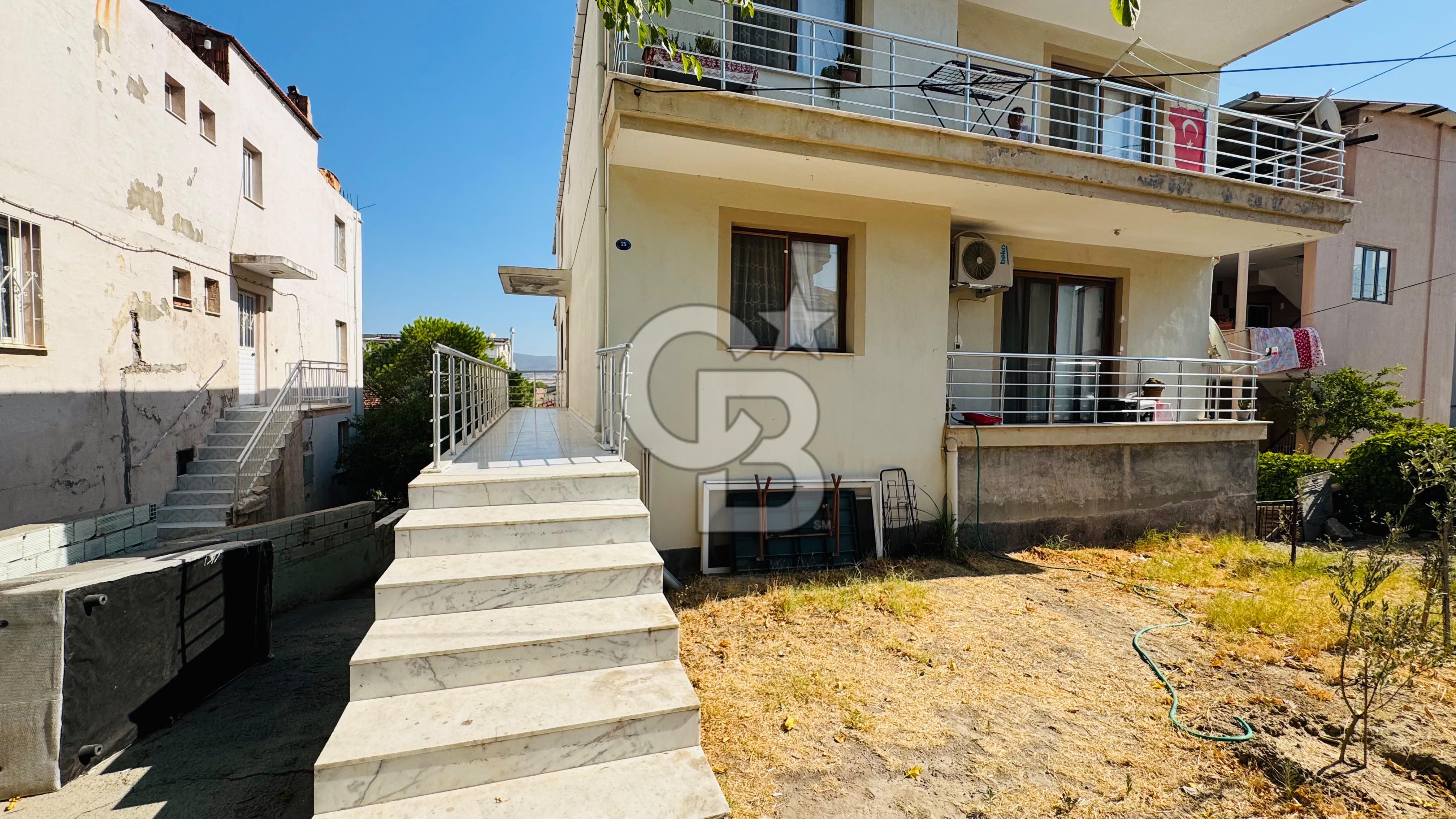 Foça Bağarası Kazım Dirik Mah. Kiralık Kapalı Mutfaklı 2+1 Daire