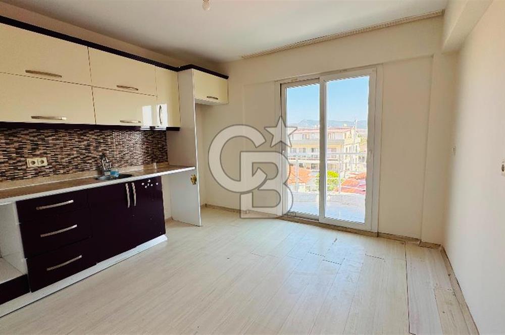Foça Bağarası Kazım Dirik Mah. Kiralık Kapalı Mutfaklı 2+1 Daire