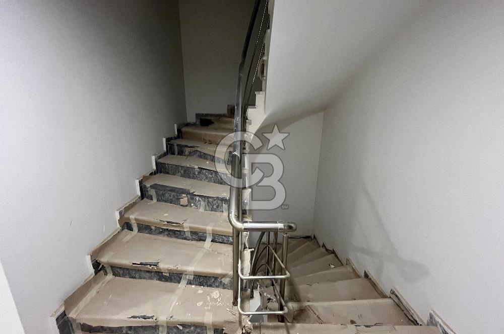 Üsküdar Barbaros'ta Eylül İlk Hafta Oturuma Hazır Sıfır 2+1