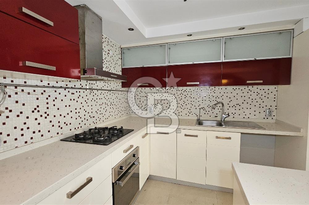 İnönü Caddesi Üzeri Göztepe Metro Yakını 2+1 Satılık Daire
