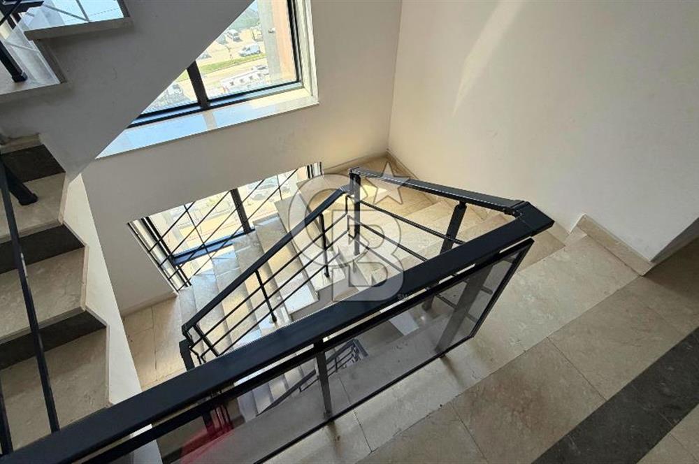 Nilüfer Beşevler'de Geniş 5+1 Kiralık Lüks Daire