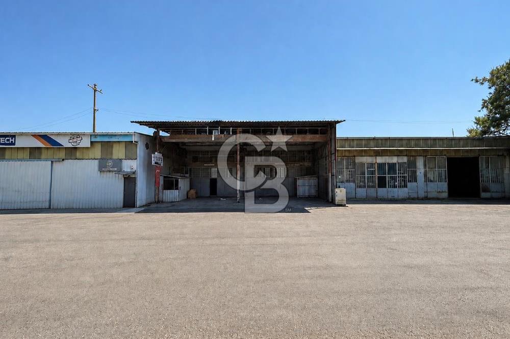 4. SANAYİ'DE GENİŞ SOKAKTA 250m2 KAPALI ALAN + 100m2 ÖN KULLANIM