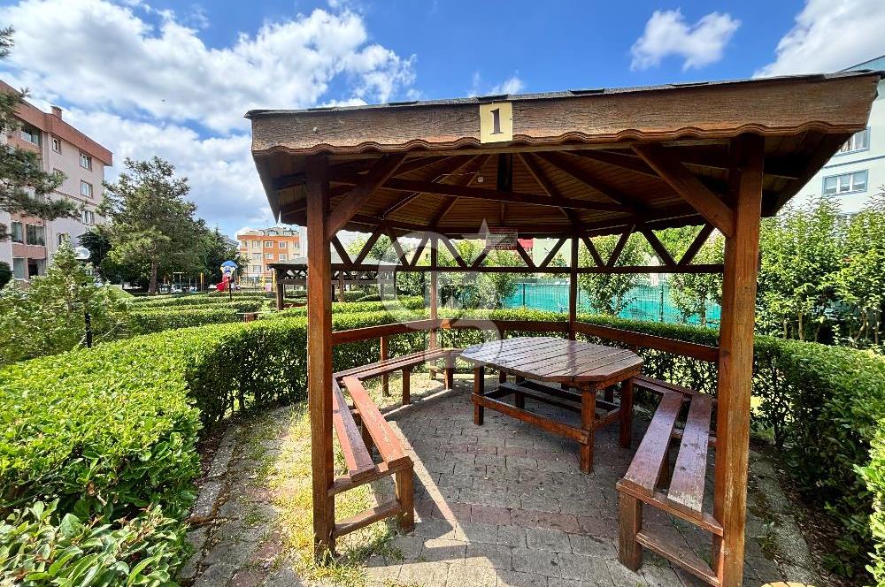 Çekmeköy Hamidiye Mah Öğretmenler Sitesi 3+1 Satılık Daire