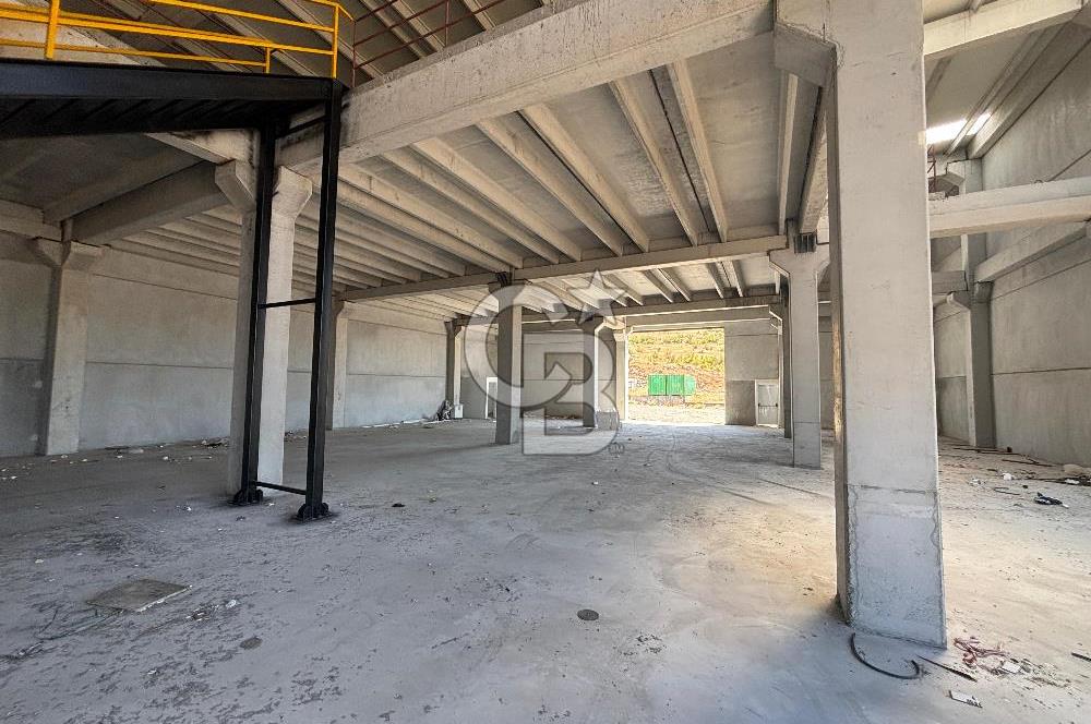 CB KİNG'DEN ATATEPE SANAYİ SİTESİ'NDE 1050m² KİRALIK İŞ YERİ