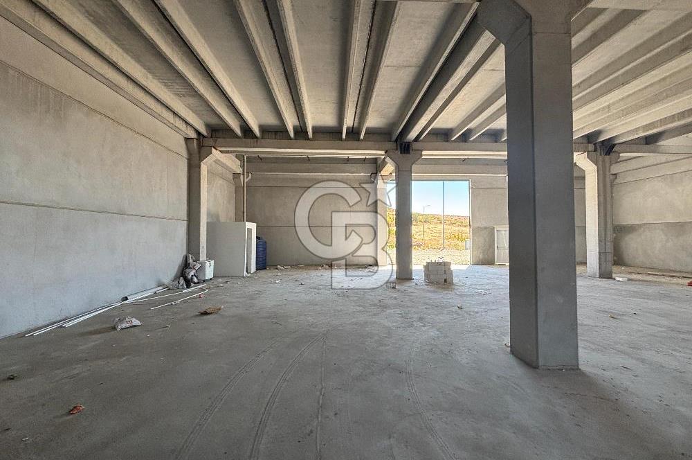 CB KİNG'DEN ATATEPE SANAYİ SİTESİ'NDE 1050m² KİRALIK İŞ YERİ