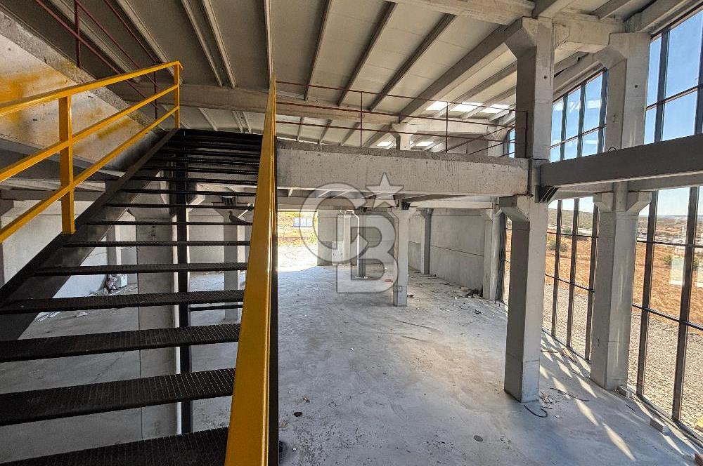 CB KİNG'DEN ATATEPE SANAYİ SİTESİ'NDE 1050m² KİRALIK İŞ YERİ