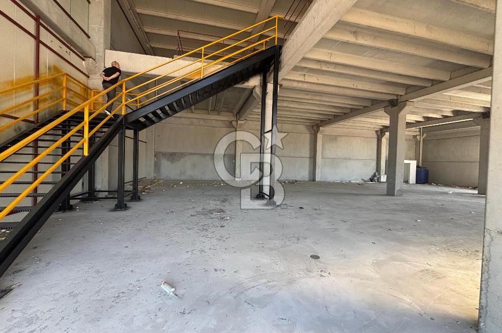 CB KİNG'DEN ATATEPE SANAYİ SİTESİ'NDE 1050m² KİRALIK İŞ YERİ