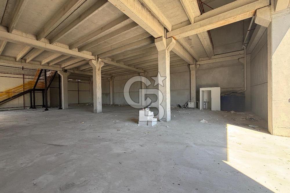 CB KİNG'DEN ATATEPE SANAYİ SİTESİ'NDE 1050m² KİRALIK İŞ YERİ