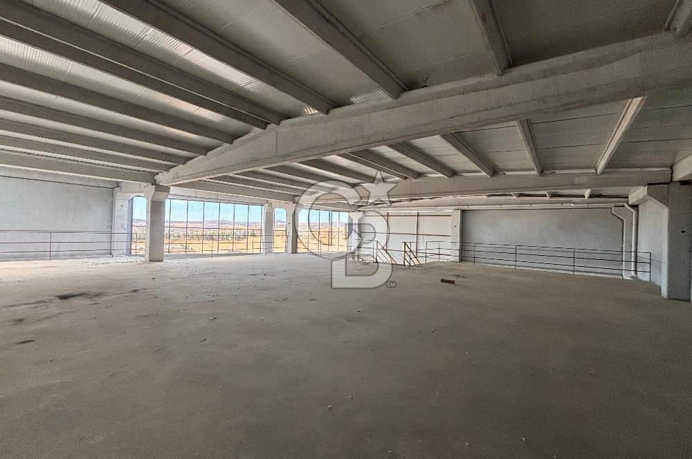 CB KİNG'DEN ATATEPE SANAYİ SİTESİ'NDE 1050m² KİRALIK İŞ YERİ