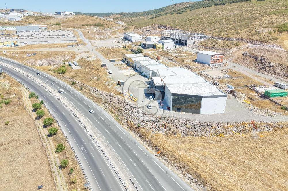 CB KİNG'DEN ATATEPE SANAYİ SİTESİ'NDE 1050m² KİRALIK İŞ YERİ