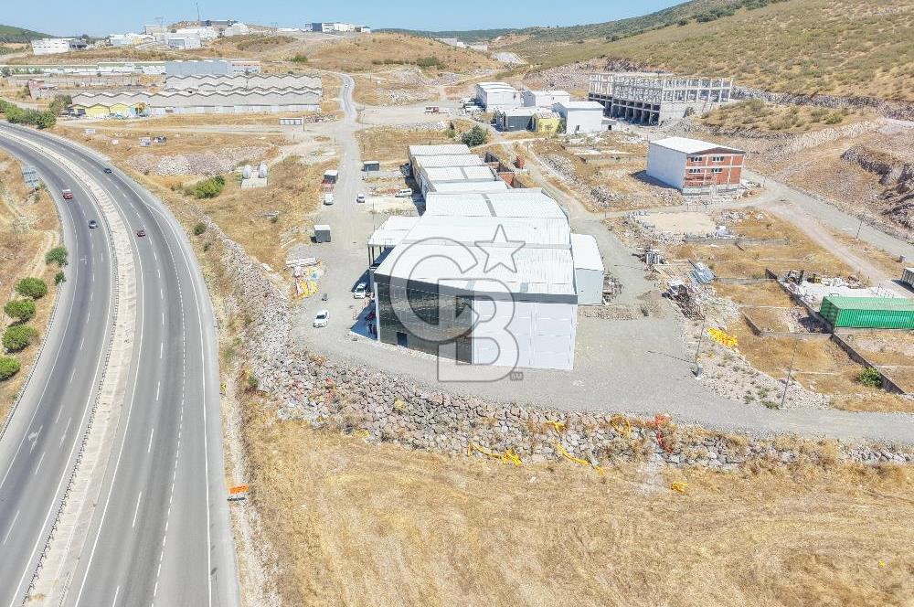 CB KİNG'DEN ATATEPE SANAYİ SİTESİ'NDE 1050m² KİRALIK İŞ YERİ