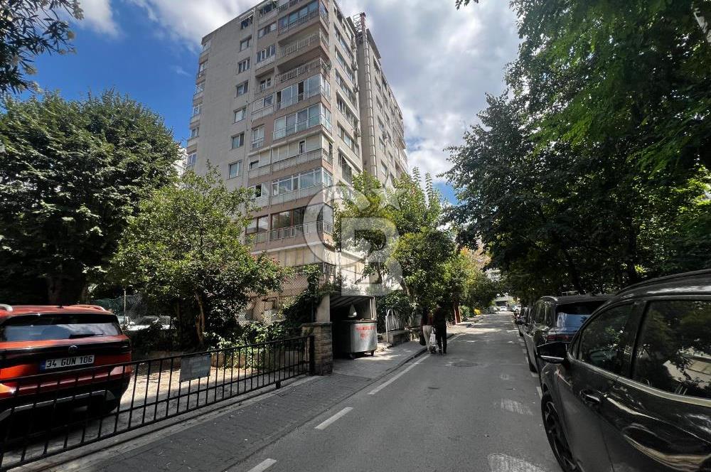 KADIKÖY FENERYOLU GAZİ MUHTARPAŞA SOKAĞI KİRALIK 3+1