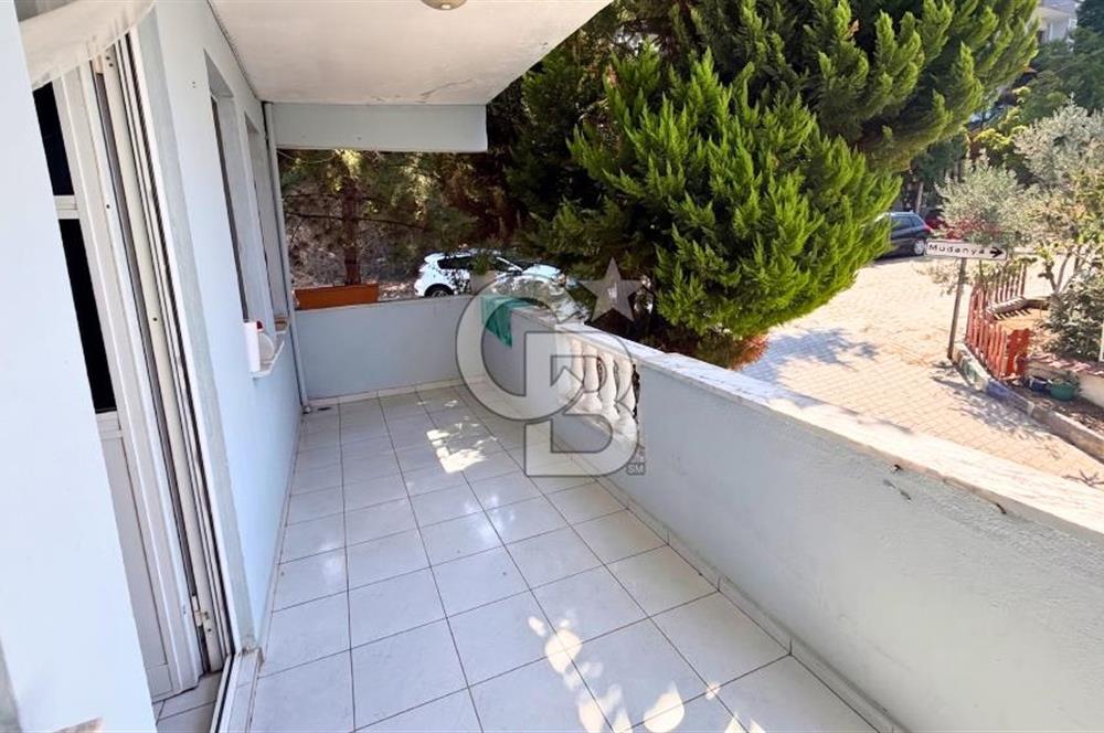 Kurşunlu'da Deniz Ve Orman Manzaralı Geniş Bahçeli Villa