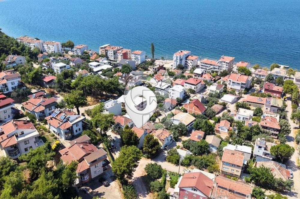 Kurşunlu'da Deniz Ve Orman Manzaralı Geniş Bahçeli Villa