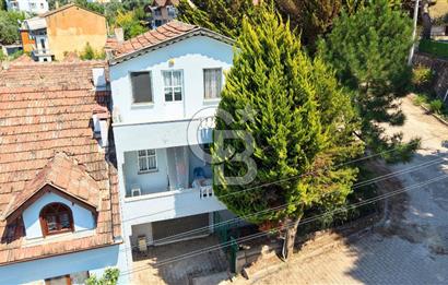 Kurşunlu'da Deniz Ve Orman Manzaralı Geniş Bahçeli Villa