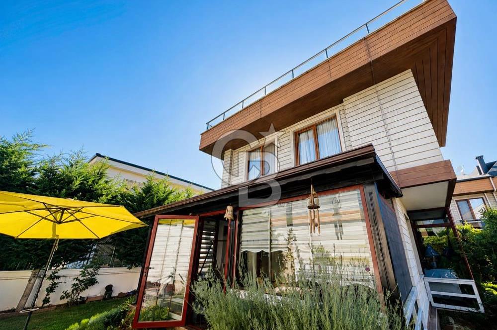 Şile Kumbaba’da Havuzlu Sitede Kış Bahçeli & Barbekülü Lüks Villa
