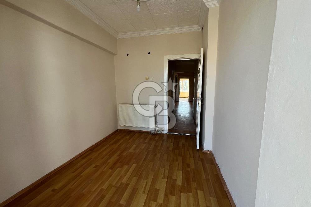 YALOVA ÇİFTLİKKÖY'DE GENİŞ, FERAH VE AYDINLIK SATILIK 3+1 DAİRE​