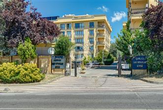 Çamlıca Sarı Konaklar Sitesinde Kiralık 3+1 Daire - 1 - 368045