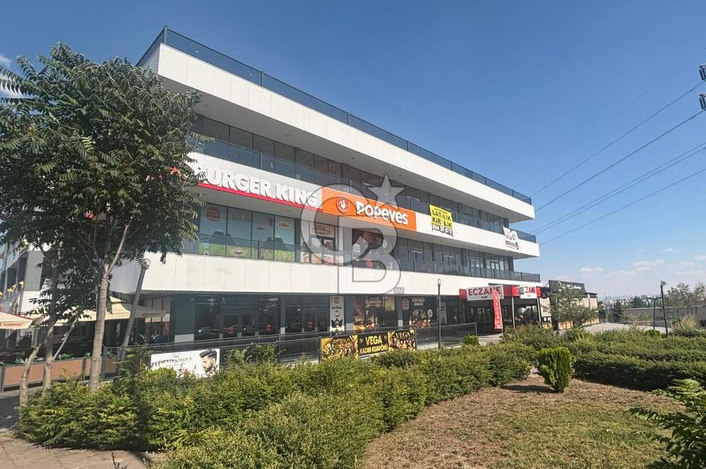 Sincan Fatih Metro Çıkışında, AVM İçinde Satılık Dükkan/Ofis
