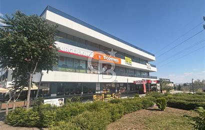 Sincan Fatih Metro Çıkışında, AVM İçinde Satılık Dükkan/Ofis