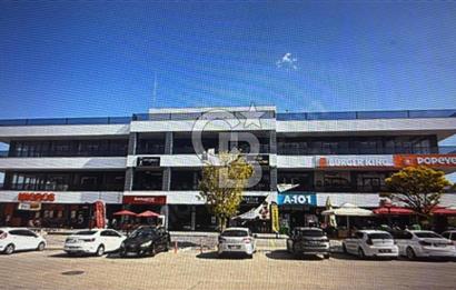 Sincan Fatih Metro Çıkışında, AVM İçinde Satılık Dükkan/Ofis