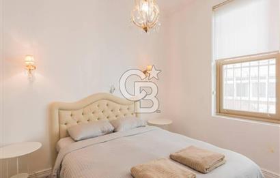 CİHANGİR HAVYAR SOK TARİHİ BİNADA ÖZEL BİR DAİRE