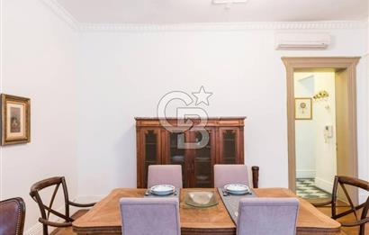 CİHANGİR HAVYAR SOK TARİHİ BİNADA ÖZEL BİR DAİRE
