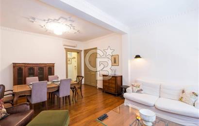 CİHANGİR HAVYAR SOK TARİHİ BİNADA ÖZEL BİR DAİRE