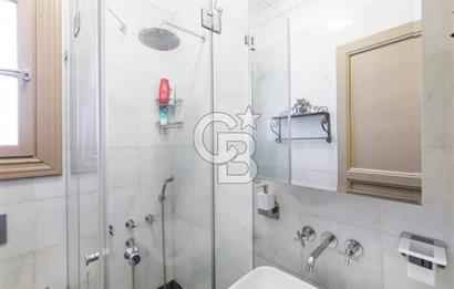 CİHANGİR HAVYAR SOK TARİHİ BİNADA ÖZEL BİR DAİRE