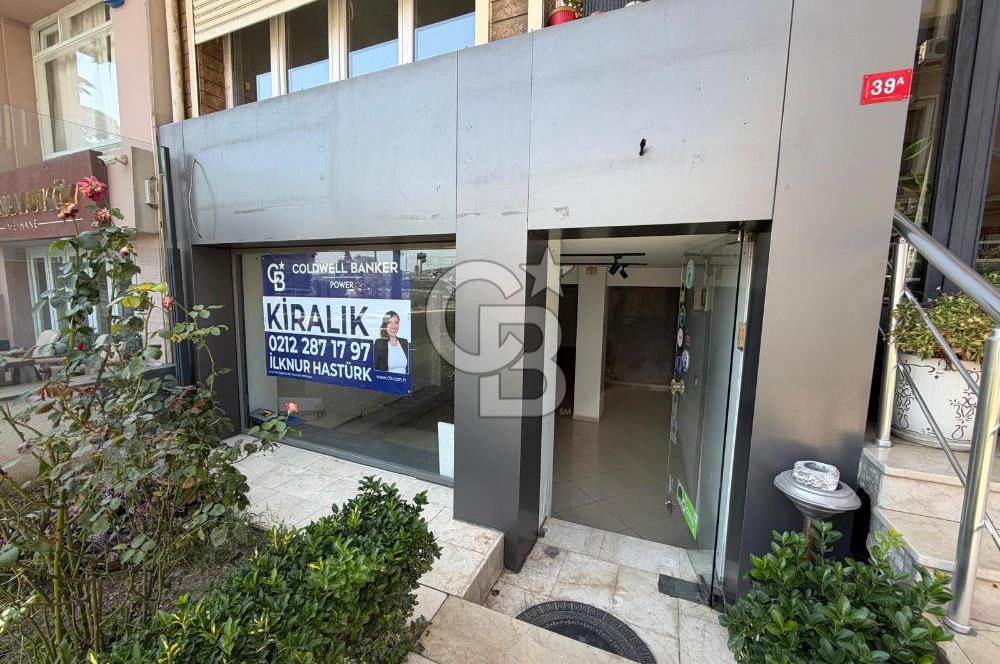 Arnavutköy Sahile Adım Mesafede Ofis/Mağazaya Uygun Dükkan