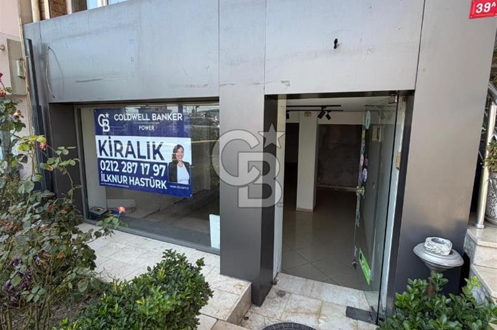 Arnavutköy Sahile Adım Mesafede Ofis/Mağazaya Uygun Dükkan