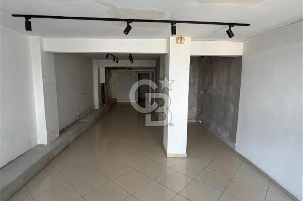 Arnavutköy Sahile Adım Mesafede Ofis/Mağazaya Uygun Dükkan