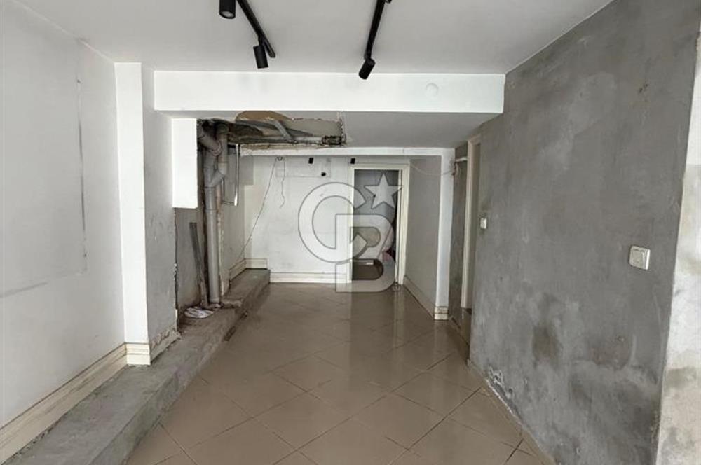 Arnavutköy Sahile Adım Mesafede Ofis/Mağazaya Uygun Dükkan